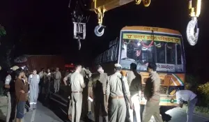 Etah Road Accident