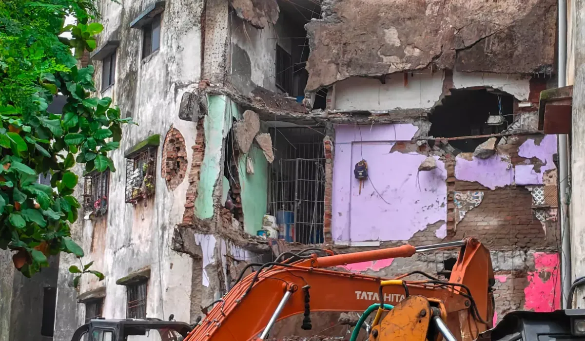 Kohinoor building collapsed