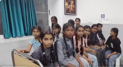 मध्याह्न भोजन का कड़वा सच: इंदौर में मिड-डे मील खाते ही 30 से ज्यादा बच्चे बीमार