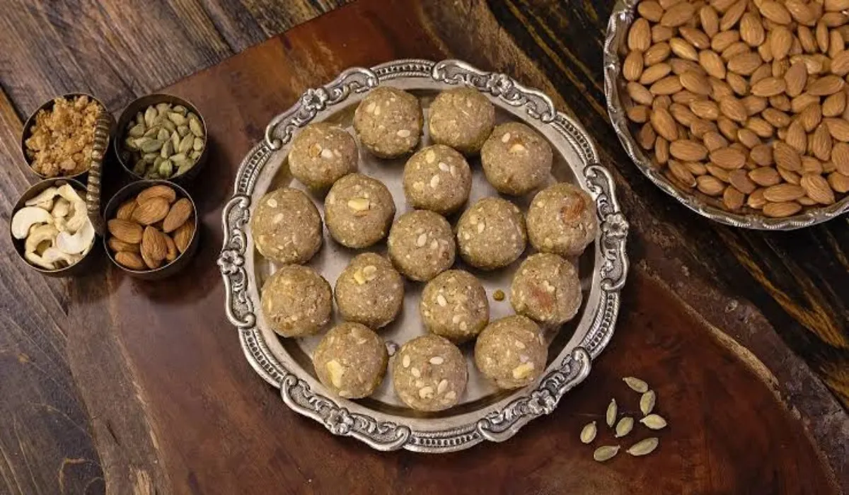 Makhana Mava Laddu Kaise Banaye