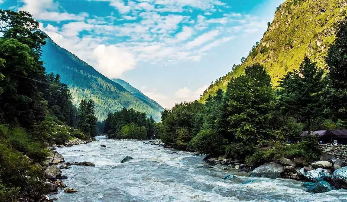Himalayan riparian villages