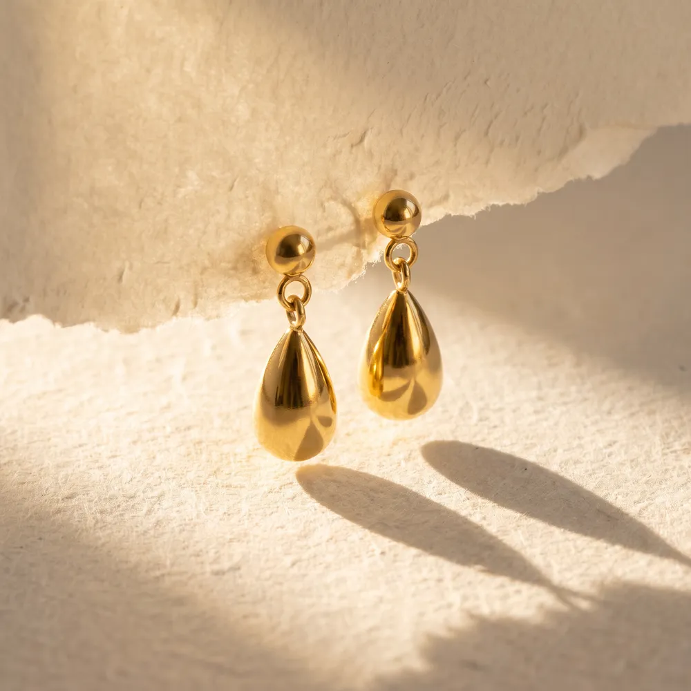 round face earrings designs( Source: Social Media)