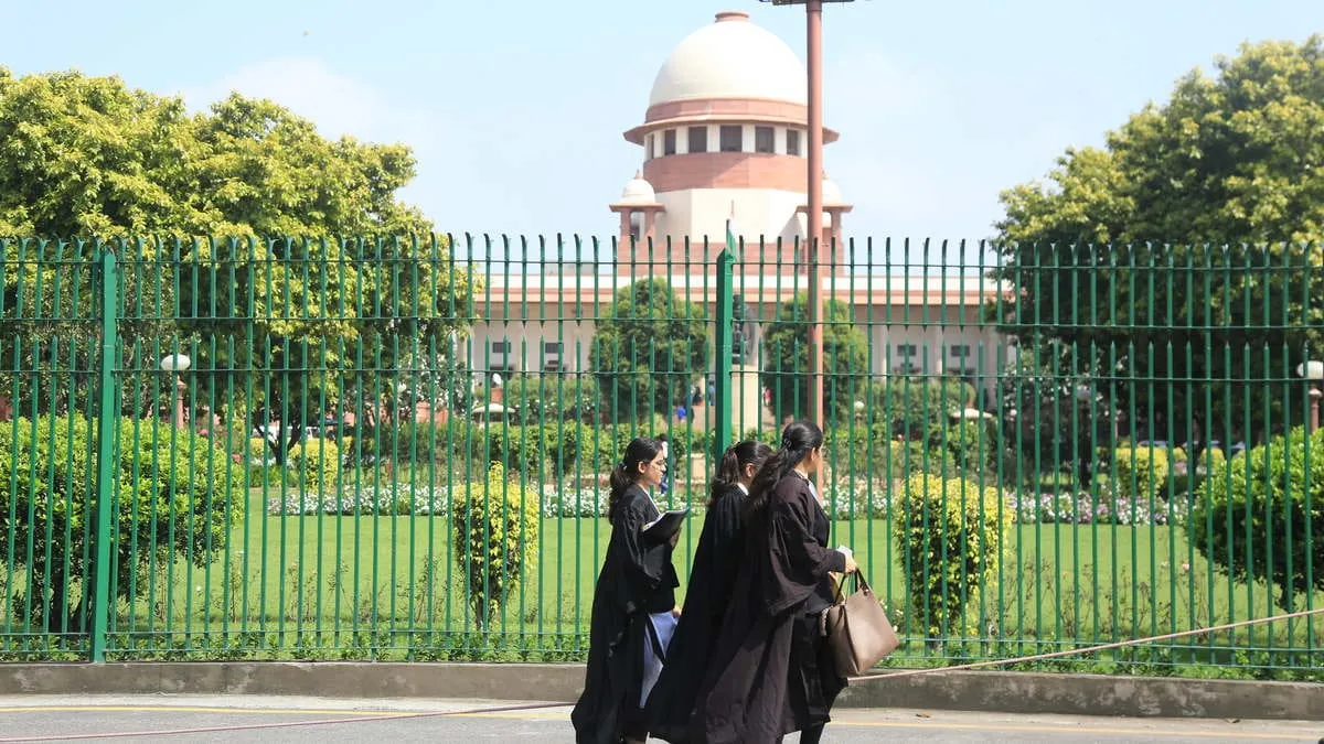 Supreme Court Fake Lawyers Case