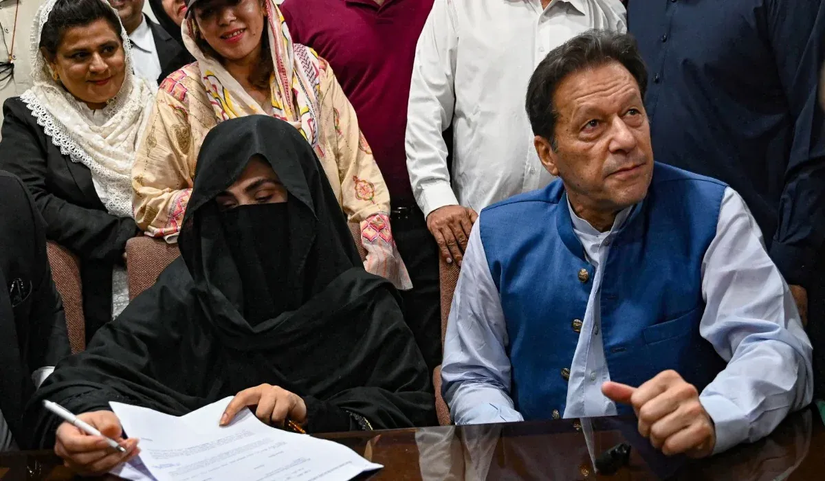 Imran Khan Family Meeting