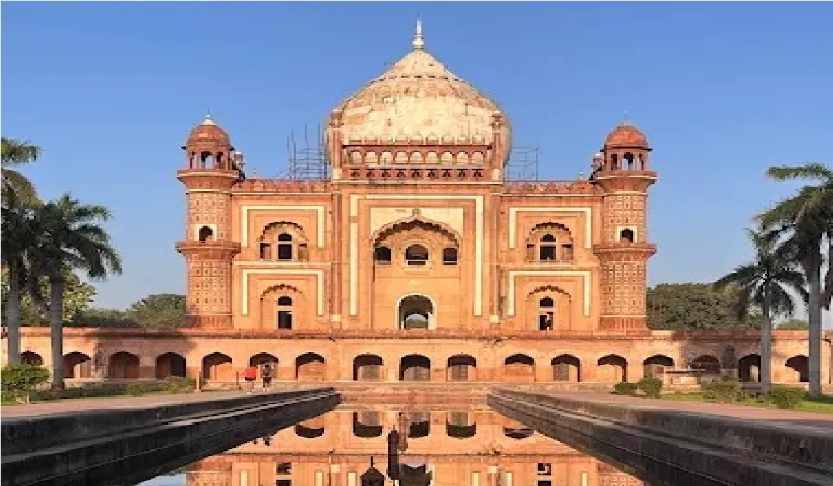 Safdarjung Tomb