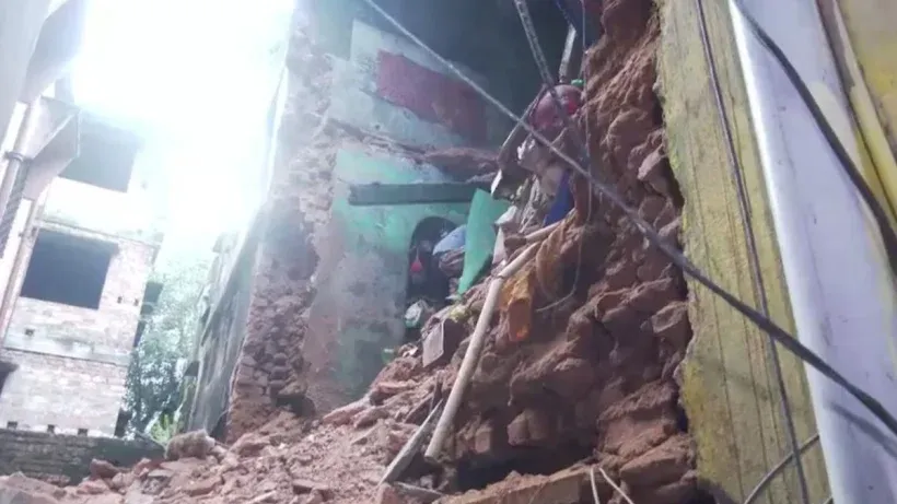 Kolkata Building Collapse (credit social media )