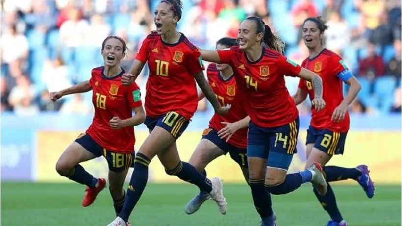 Spanish Female Footballer Freeze Eggs