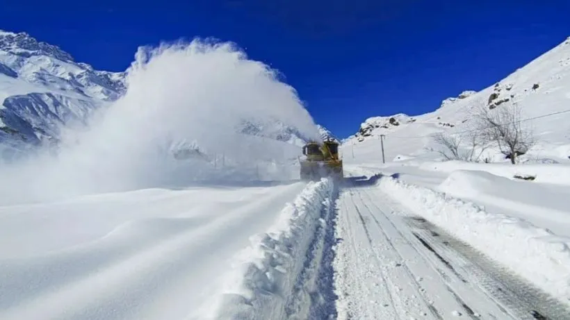 Snowfall in Kashmir (credit social media )