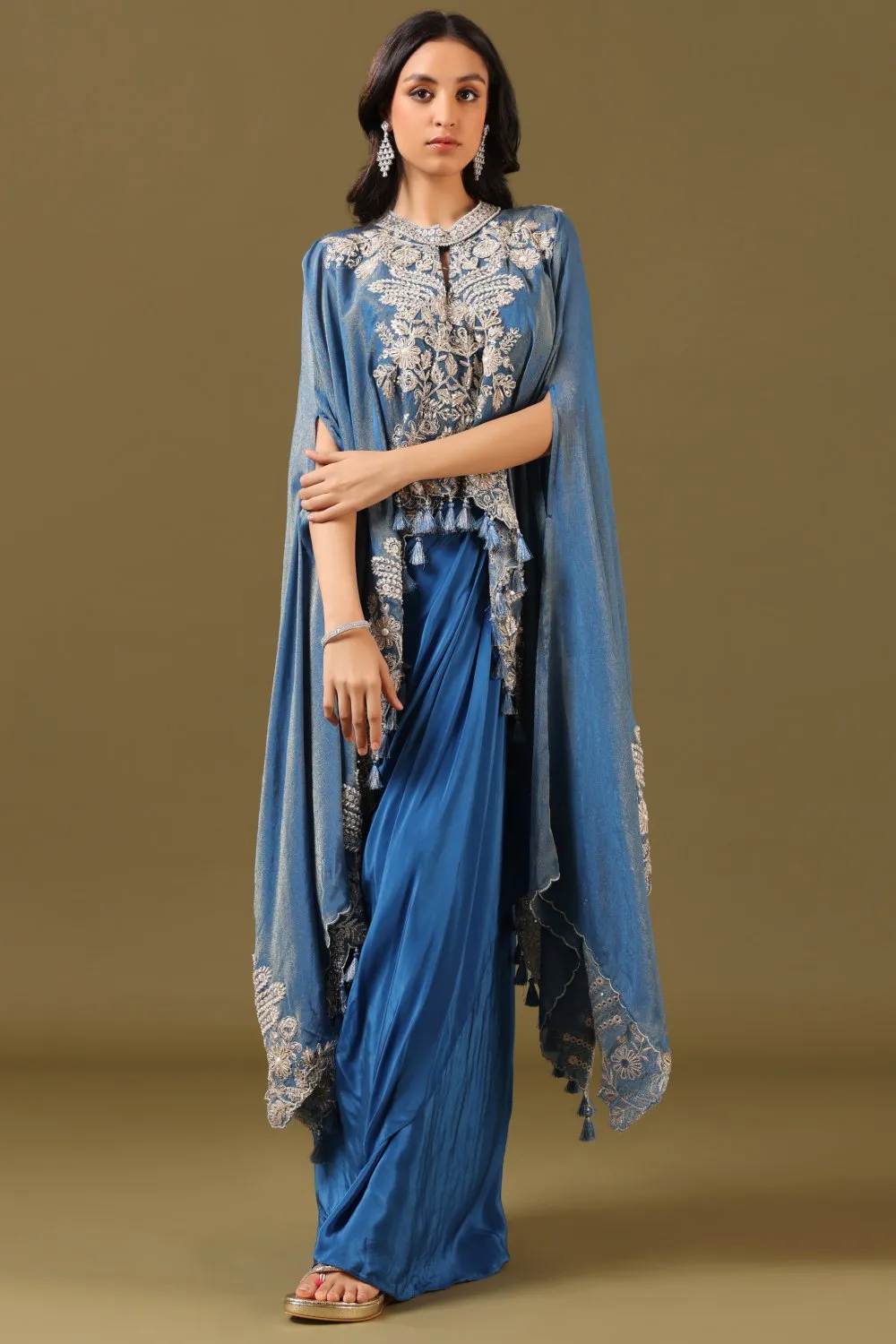 Navratri Day 4 Blue Outfit Ideas( Source: Social Media)