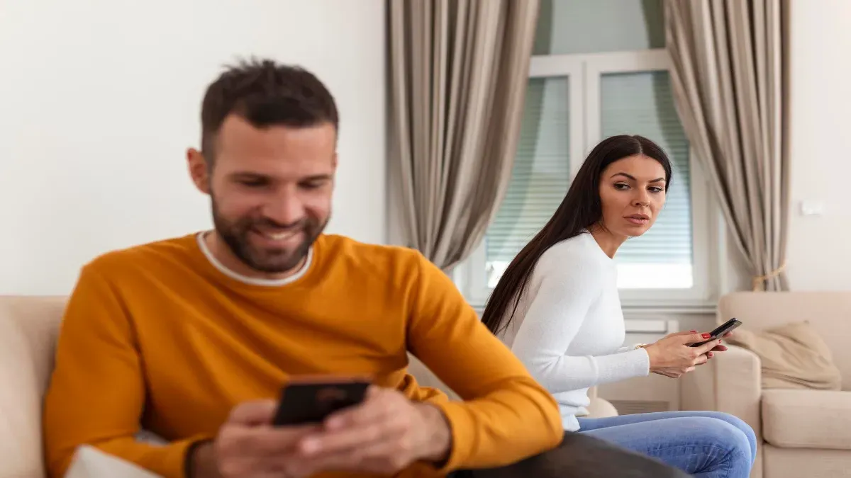 Signs your partner is micro-cheating