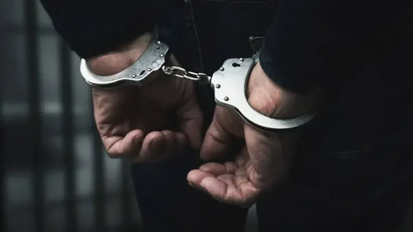 Father Son Humiliated in Kolkata