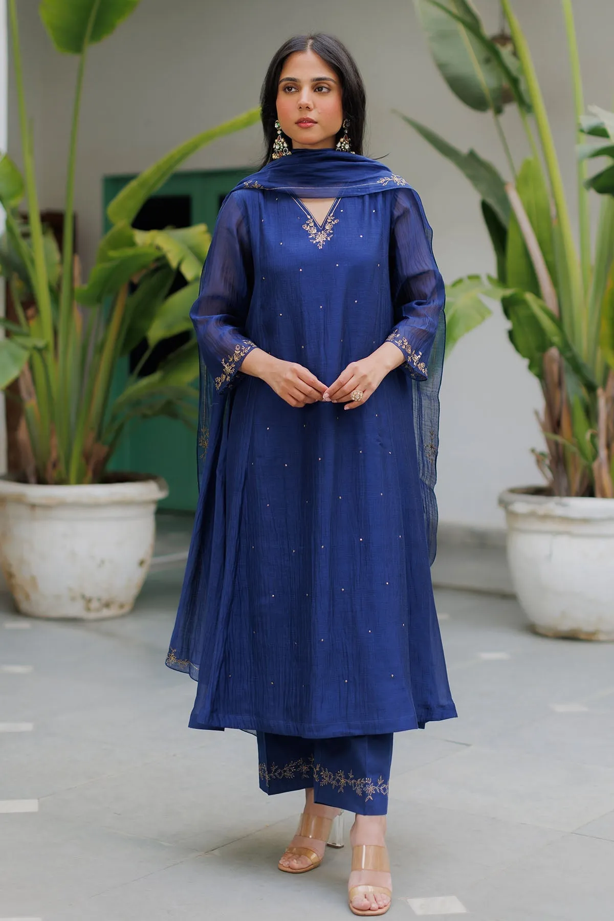 Navratri Day 4 Blue Outfit Ideas( Source: Social Media)