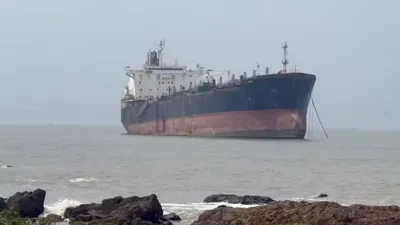Mumbai Manori Beach Ship Incident (credit social media )