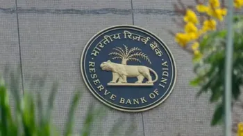 RBI Steps to Control Rupee Fall (credit social media )