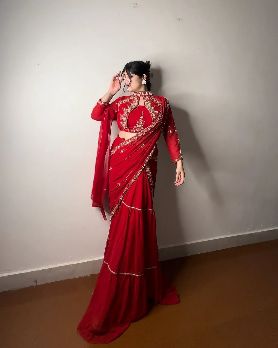 Red Lehenga Saree Design For Karwa Chauth( Source: Social Media)