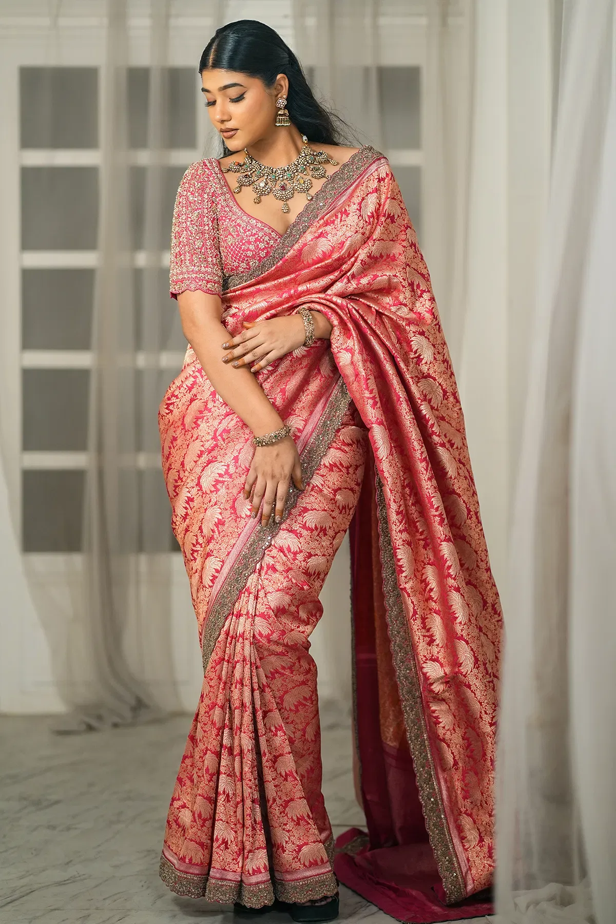 Red Lehenga Saree Design For Karwa Chauth( Source: Social Media)