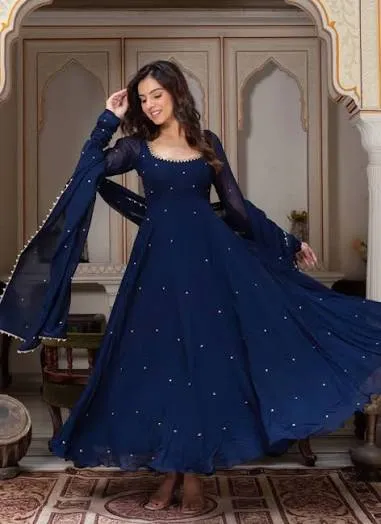 Navratri Day 4 Blue Outfit Ideas( Source: Social Media)